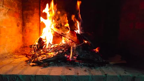 Fire burning in a fireplace Stock-Footage 318009195