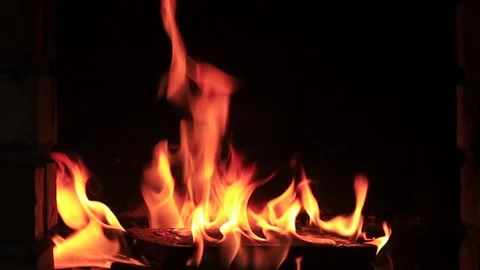 Fire burns in the fireplace Video stock 199994149