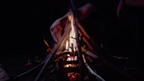 The fire burns in the night Video stock 246978279