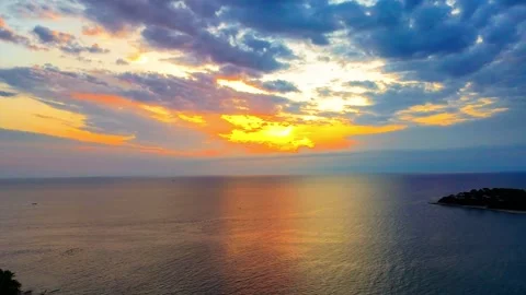 Fire cloud sunset over ocean Video stock 313503954