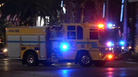 Fire engine on duty at Las Vegas Boulevard - emergency 스톡 동영상 82369719