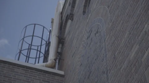 Fire escape Vídeos de archivo 95465806