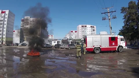 Fire extinguishing. fire in the city. Stock-Footage 131016859
