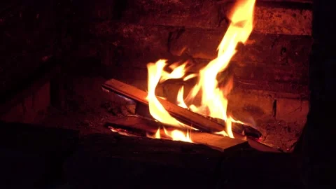Fire in a fireplace 库存影片 134022223