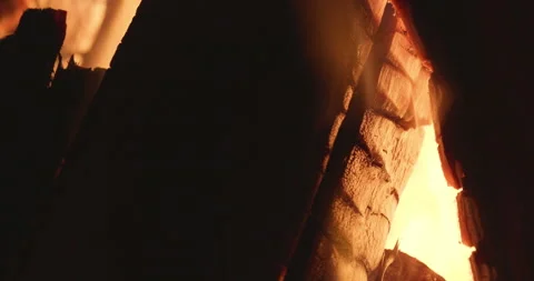 Fire in the fireplace Vídeo Stock 138815930