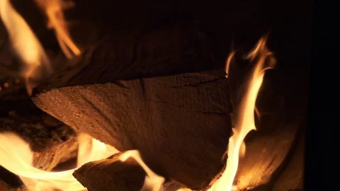 Fire in fireplace in slow motion Video stock 128796880