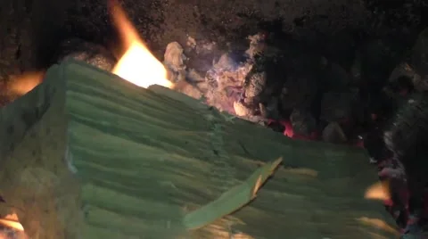 Fire flames raising in a dark background Stock-Footage 48802614