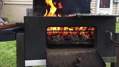 Fire in a grill slowmotion 库存影片 94284963