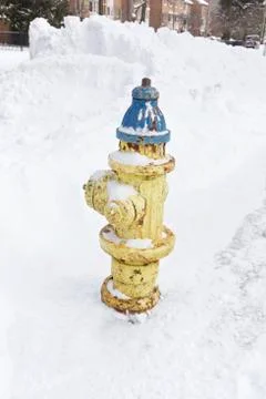 Fire hydrant snow 스톡 사진