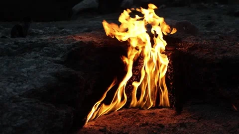 The fire on Mount Chimera Turkey is burning at night 库存影片 310495554