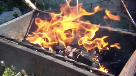 Fire open brazier charcoal background Vídeo Stock 89819648