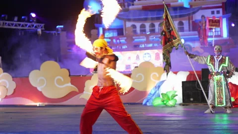 Fire performers Vídeos de archivo 170058246