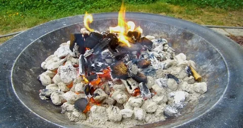 Fire pit on a warm summer evening in Seattle Stock-Footage 91839403