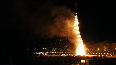 Fire rocket 動画素材 8980998