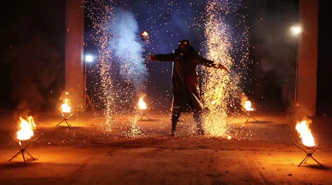 Fire show amazing at night 库存影片 48383636
