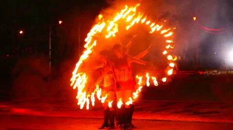 Fire show - dancing with fire Video stock 53537795