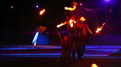 Fire show - dancing with fire Stock Footage 53539446