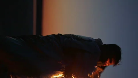 Fire show in the dark 動画素材 152343989