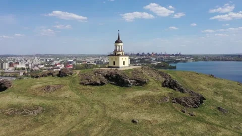 Fire tower or watchtower at the top of Mount Fox Stockbeeldmateriaal 131004075