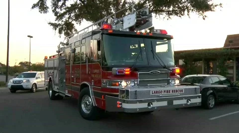 Fire truck (Engine 40) Stock Footage 759290
