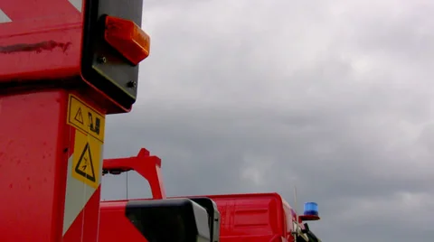 Fire truck in position with light flashing Stock-Footage 28291589