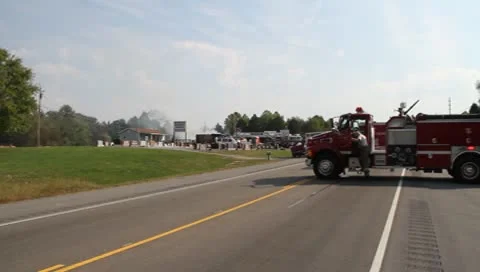 FIRE TRUCKS AT FIRE Video stock 8919257