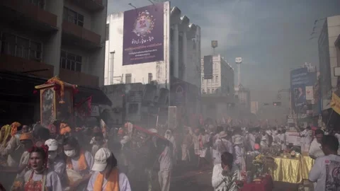 Firecracker explosions during the Phuket vegetarian festival. Video stock 262025521