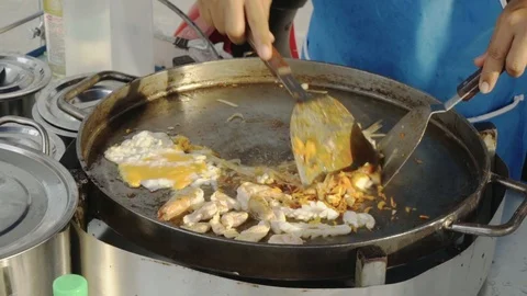 Fired noodles Vídeos de archivo 89689783