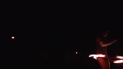 Firedancer girl e cu Video stock 24635953