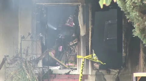 Firefighter Inside A Burnt House 스톡 동영상 20495298