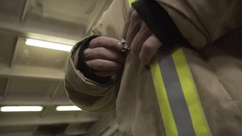 Firefighter Uniform Close-up Vidéo 112230612