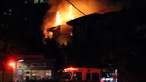 Firefighters arrive to apartment fire Stock-Footage 55769887