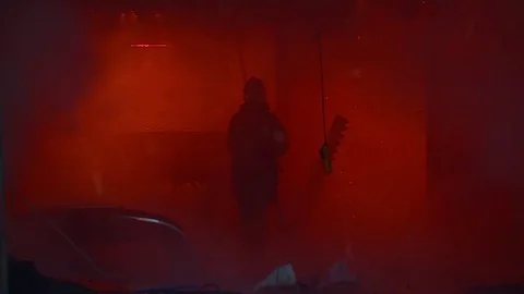 Firemen is fighting with fire. 動画素材 72913082