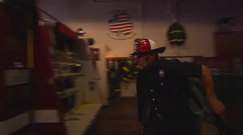 Firemen Get in Fire Truck 스톡 동영상 62899091
