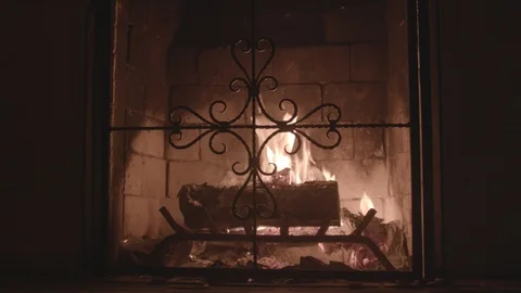 Fireplace Burning Center  Видео 124947984