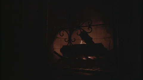 Fireplace Burning  Видео 125087109