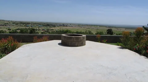 Fireplace over the Mara Видео 23572423