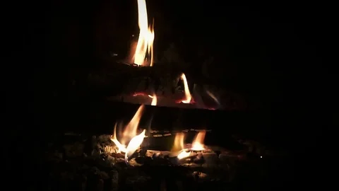 Fireplace in Slow Motion Vidéo 111831312