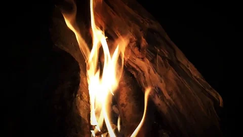 Fireplace in Slow Motion Stockbeeldmateriaal 111831652