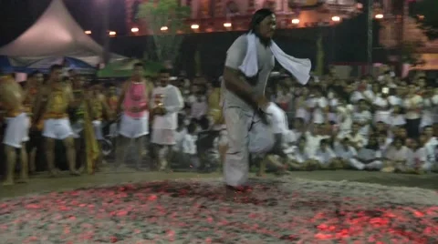 Firewalking Devotee Vidéo 58091140