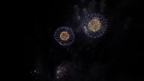 Firework with double spheres 4k 스톡 동영상 94241547