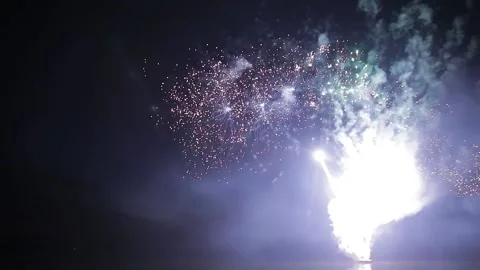 Firework in the night sky Video stock 196886098