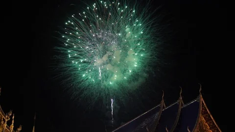 Firework show, Colorful Firework lights in the night sky.Firework 4 스톡 동영상 104911550