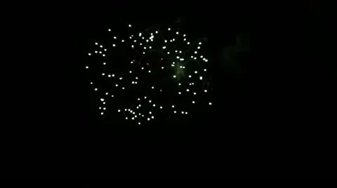 Firework streaks in the night sky 動画素材 11898426