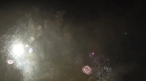 Fireworks 2016 Pond5.mp4 動画素材 64793017