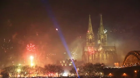 Fireworks in Cologne Video stock 92731519