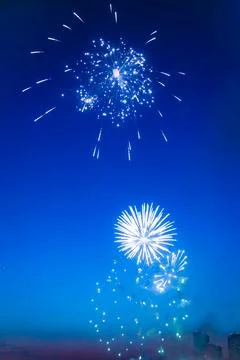 A fireworks display in the sky Foto stock