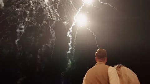 Fireworks at the end of the wedding 4K Stock-Footage 172318970