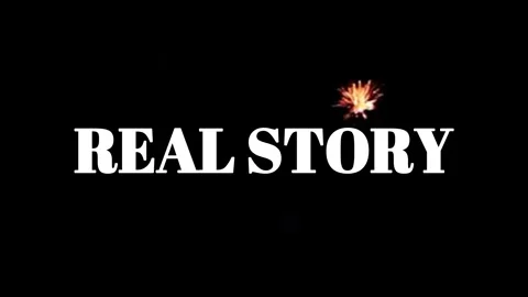 Fireworks explode in night sky with sparks Stock-Footage 338215636