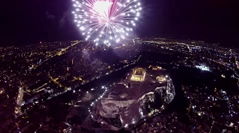 Fireworks explode over the temple of the Parthenon at the Acropolis 스톡 동영상 58792247